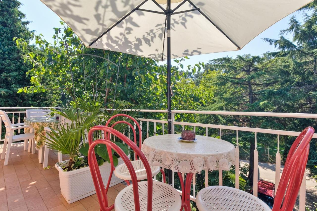 Gino House With Apartments ซาวูดริยา ภายนอก รูปภาพ